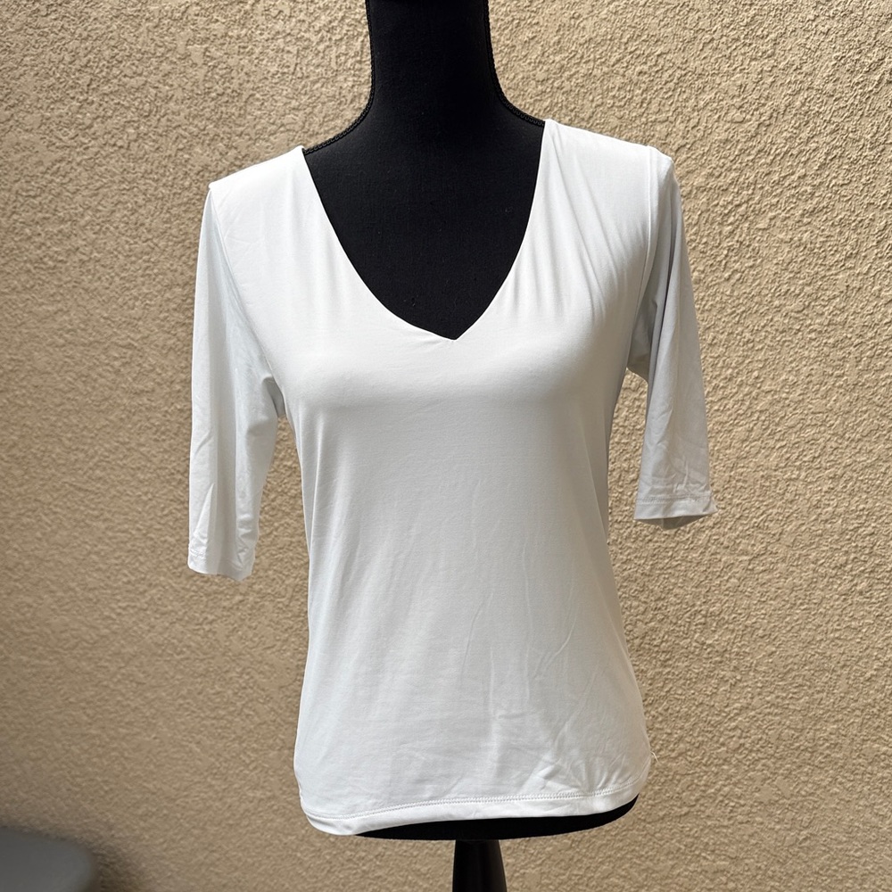 Tahari White V-Neck Long Sleeve Top